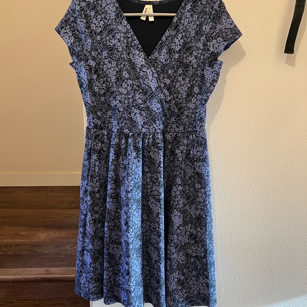 Floral V-Neck Dress in Blue and Black